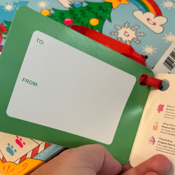 Lush Cosmetics Penguin's Christmas Party Gift Set - Picture 3 of 8